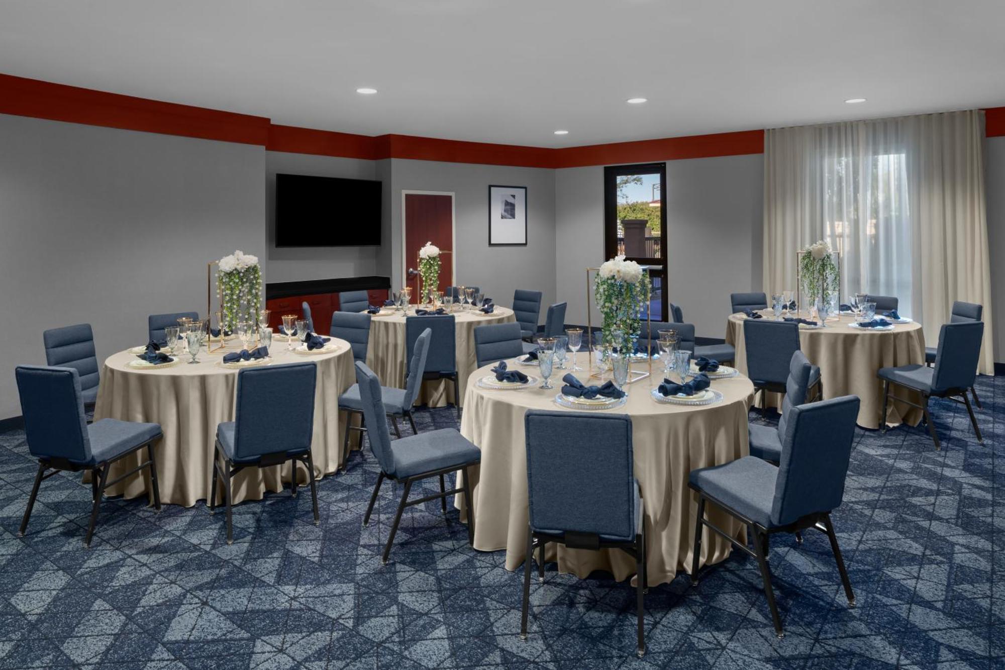 Courtyard By Marriott Santa Clarita Valencia Hotell Exteriör bild
