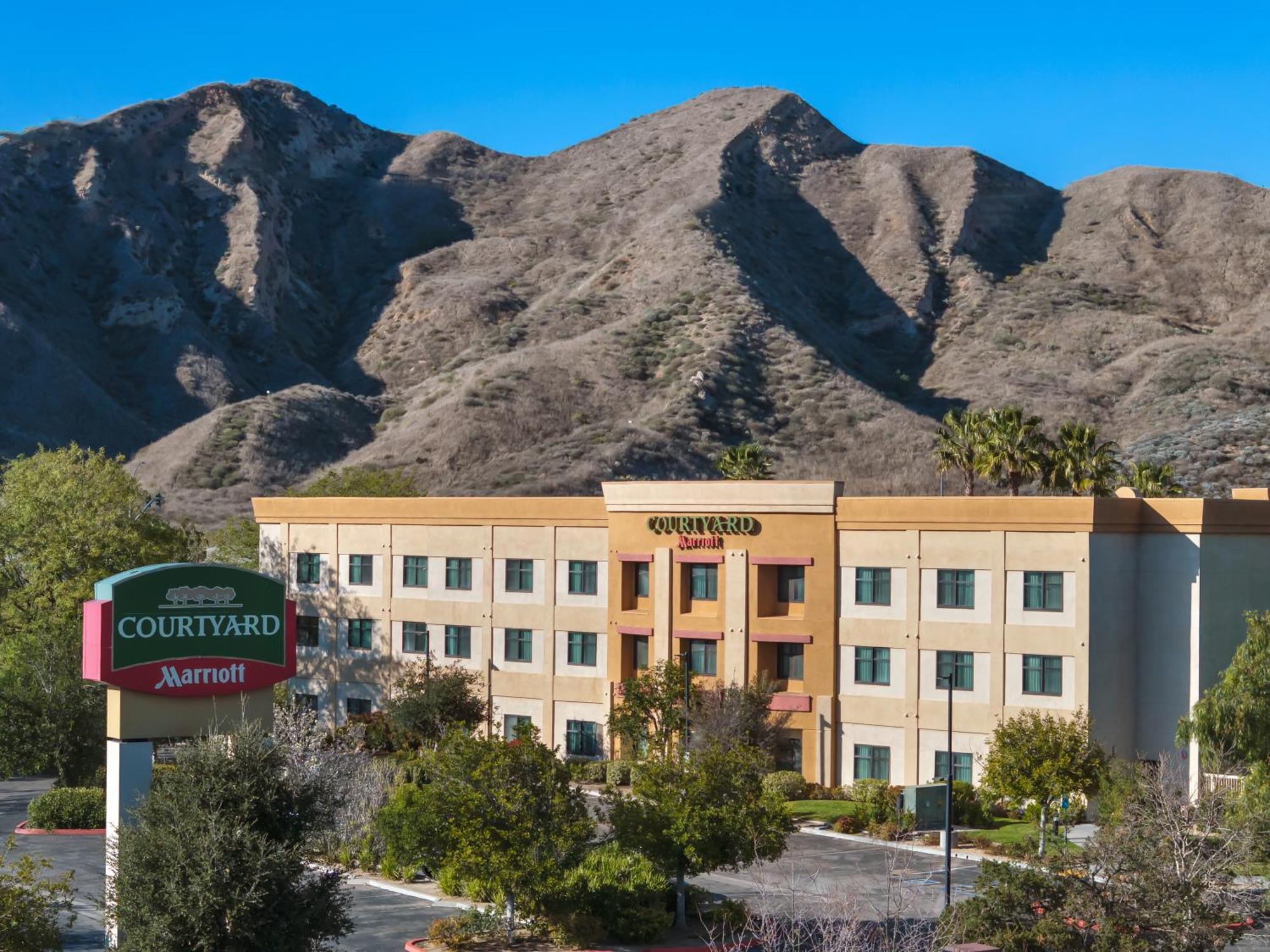 Courtyard By Marriott Santa Clarita Valencia Hotell Exteriör bild