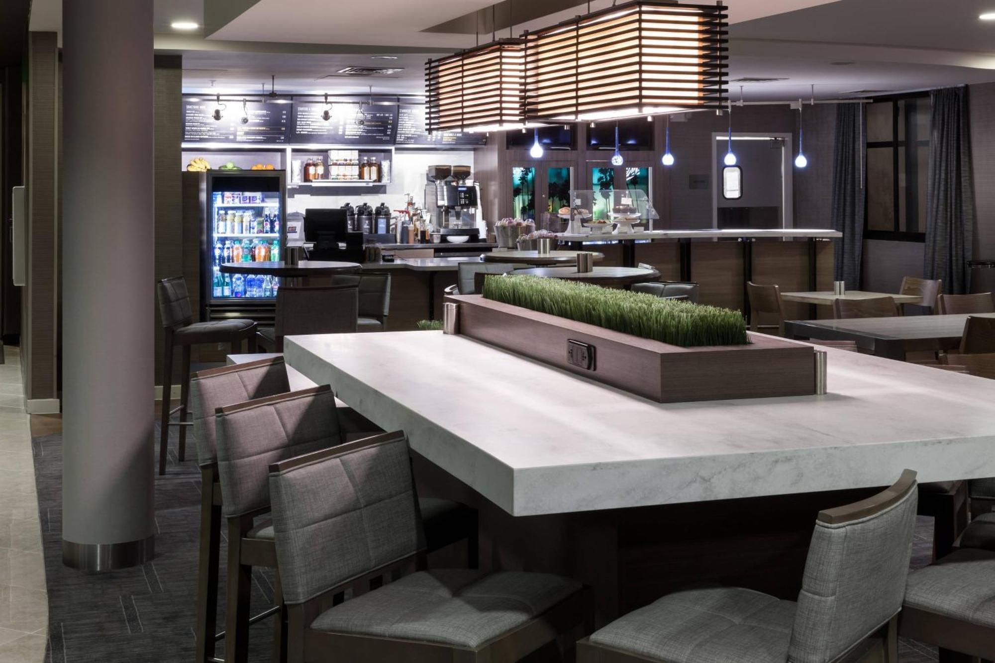 Courtyard By Marriott Santa Clarita Valencia Hotell Exteriör bild