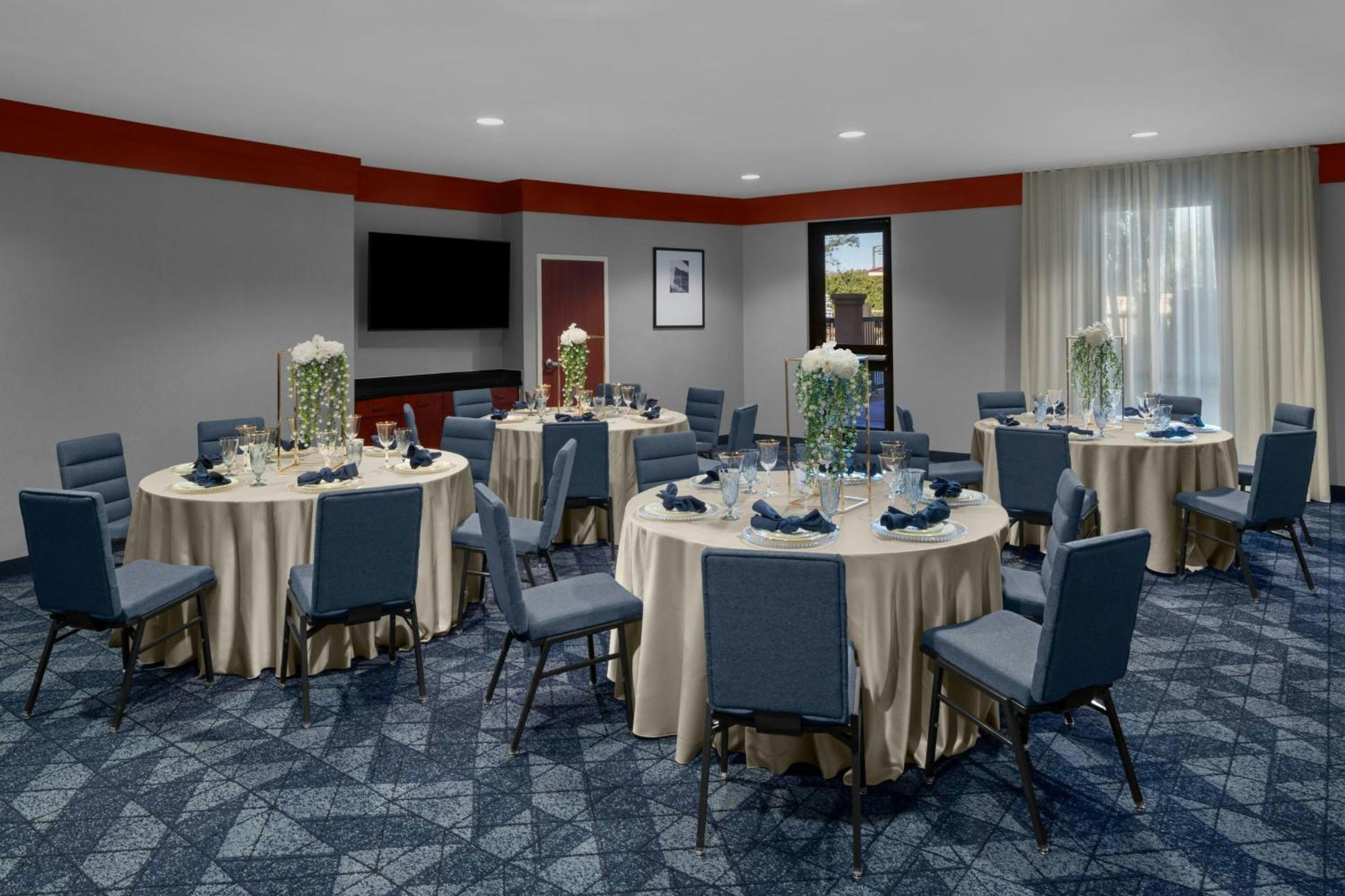 Courtyard By Marriott Santa Clarita Valencia Hotell Exteriör bild